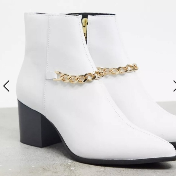 ASOS White Ankle Booties Chain Western Pointed Toe Chelsea Boot - Picture 8 of 8